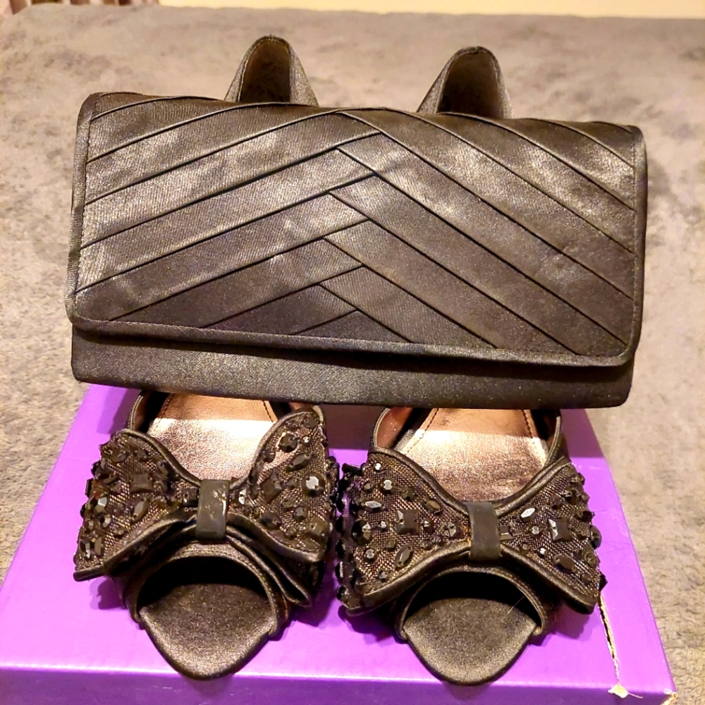 Women's shoes